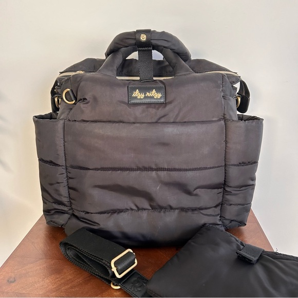 Itzy Ritzy Dream Convertible Diaper Bag - Backpack/Tote Diaper Bag - Black - Picture 6 of 13